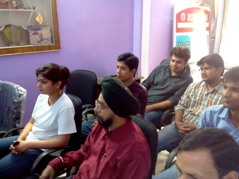 Unitedwebsoft Provides Best IT Training in Delhi